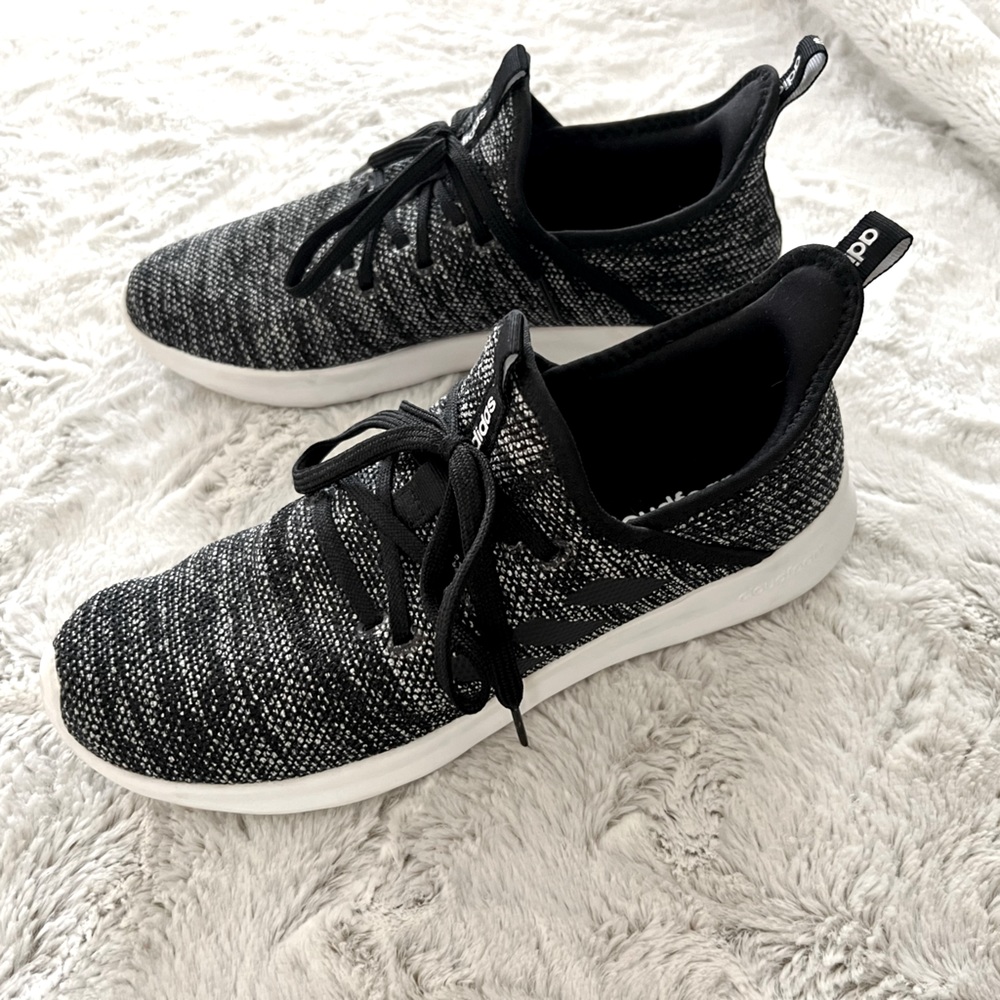 Womens Cloudfoam Adidas - Size 9